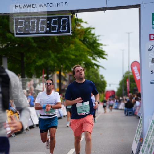 20.09.2026 - PSD Bank Halbmarathon LAZAROV Photography http://msf.ph/oto/10525864 20.09.2026 12:06:49 Ziel 1390, 1695, 2874, 3450, 4004, 4266, 4379, 4695, 4748, 4775 meine-sportfotos.de