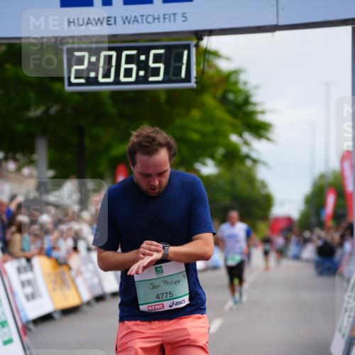 20.09.2026 - PSD Bank Halbmarathon LAZAROV Photography http://msf.ph/oto/10525901 20.09.2026 12:06:51 Ziel 1177, 1390, 1695, 3450, 4004, 4695, 4748, 4775 meine-sportfotos.de