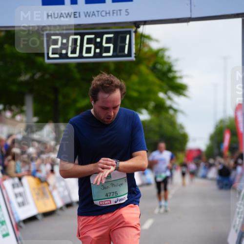 20.09.2026 - PSD Bank Halbmarathon LAZAROV Photography http://msf.ph/oto/10525906 20.09.2026 12:06:51 Ziel 1177, 1390, 1695, 3450, 4004, 4695, 4748, 4775 meine-sportfotos.de