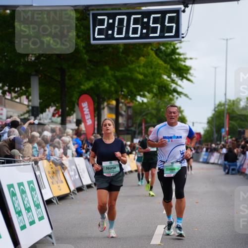 20.09.2026 - PSD Bank Halbmarathon LAZAROV Photography http://msf.ph/oto/10525917 20.09.2026 12:06:54 Ziel 1177, 1390, 4004, 4691, 4748, 4775 meine-sportfotos.de