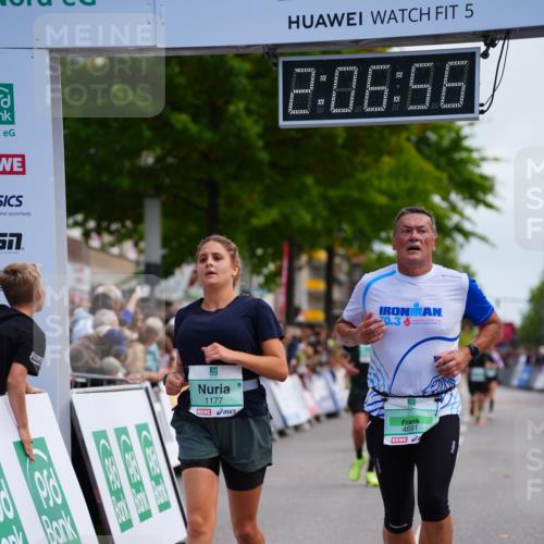 20.09.2026 - PSD Bank Halbmarathon LAZAROV Photography http://msf.ph/oto/10525957 20.09.2026 12:06:56 Ziel 1177, 1390, 4004, 4007, 4691, 4775 meine-sportfotos.de