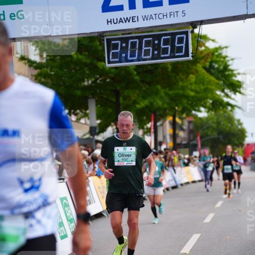 20.09.2026 - PSD Bank Halbmarathon LAZAROV Photography http://msf.ph/oto/10525979 20.09.2026 12:06:58 Ziel 1177, 1264, 4004, 4007, 4691 meine-sportfotos.de