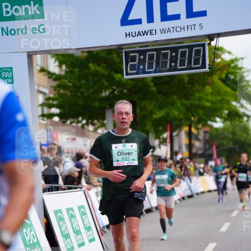20.09.2026 - PSD Bank Halbmarathon LAZAROV Photography http://msf.ph/oto/10525989 20.09.2026 12:06:59 Ziel 1177, 1264, 4007, 4691 meine-sportfotos.de