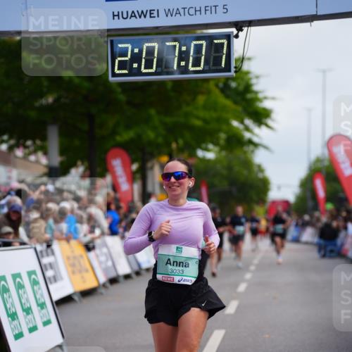 20.09.2026 - PSD Bank Halbmarathon LAZAROV Photography http://msf.ph/oto/10526112 20.09.2026 12:07:06 Ziel 1264, 1381, 2219, 3033, 3373, 4007 meine-sportfotos.de