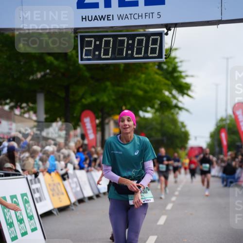 20.09.2026 - PSD Bank Halbmarathon LAZAROV Photography http://msf.ph/oto/10526137 20.09.2026 12:07:08 Ziel 1264, 1368, 1381, 2219, 3033, 3373 meine-sportfotos.de