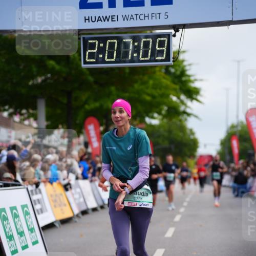 20.09.2026 - PSD Bank Halbmarathon LAZAROV Photography http://msf.ph/oto/10526174 20.09.2026 12:07:08 Ziel 1264, 1368, 1381, 2219, 3033, 3373 meine-sportfotos.de