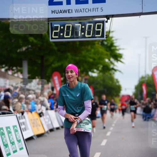 20.09.2026 - PSD Bank Halbmarathon LAZAROV Photography http://msf.ph/oto/10526181 20.09.2026 12:07:08 Ziel 1264, 1368, 1381, 2219, 3033, 3373 meine-sportfotos.de