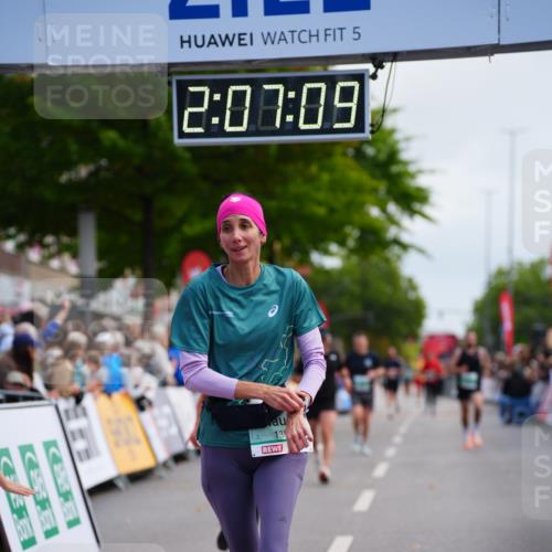 20.09.2026 - PSD Bank Halbmarathon LAZAROV Photography http://msf.ph/oto/10526193 20.09.2026 12:07:08 Ziel 1264, 1368, 1381, 2219, 3033, 3373 meine-sportfotos.de