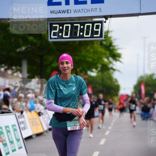 20.09.2026 - PSD Bank Halbmarathon LAZAROV Photography http://msf.ph/oto/10526196 20.09.2026 12:07:09 Ziel 1264, 1368, 1381, 2219, 3033, 3373 meine-sportfotos.de