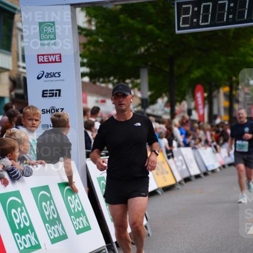 20.09.2026 - PSD Bank Halbmarathon LAZAROV Photography http://msf.ph/oto/10526239 20.09.2026 12:07:12 Ziel 1368, 1381, 2219, 3033, 3373, 3648, 4637 meine-sportfotos.de