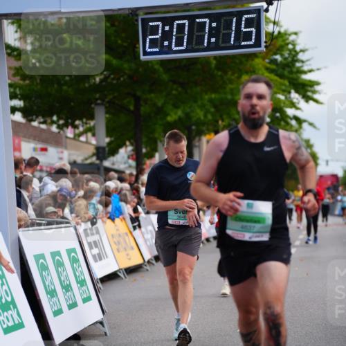 20.09.2026 - PSD Bank Halbmarathon LAZAROV Photography http://msf.ph/oto/10526289 20.09.2026 12:07:15 Ziel 1368, 1381, 3373, 3648, 4124, 4637 meine-sportfotos.de