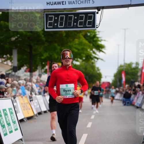20.09.2026 - PSD Bank Halbmarathon LAZAROV Photography http://msf.ph/oto/10526385 20.09.2026 12:07:21 Ziel 1415, 3493, 3648, 4124, 4637 meine-sportfotos.de