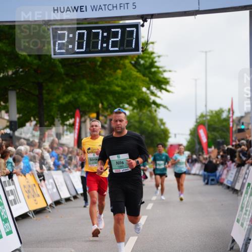20.09.2026 - PSD Bank Halbmarathon LAZAROV Photography http://msf.ph/oto/10526461 20.09.2026 12:07:26 Ziel 1089, 1415, 2190, 2559, 3493 meine-sportfotos.de