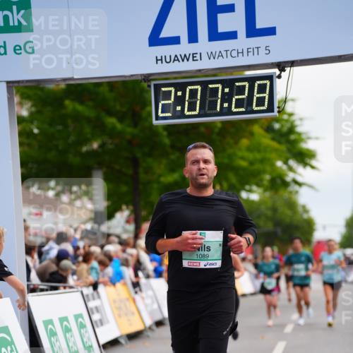 20.09.2026 - PSD Bank Halbmarathon LAZAROV Photography http://msf.ph/oto/10526490 20.09.2026 12:07:27 Ziel 1089, 1415, 2190, 2559, 3493 meine-sportfotos.de