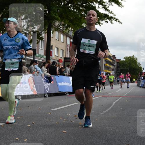 20.09.2026 - PSD Bank Halbmarathon J. Mangold http://msf.ph/oto/10526491 20.09.2026 12:07:47 Ziel 1228, 1238, 1600, 2173, 2499, 2875, 3486, 3487, 4502, 4776 meine-sportfotos.de