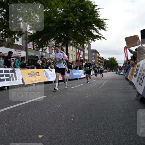 20.09.2026 - PSD Bank Halbmarathon J. Mangold http://msf.ph/oto/10526608 20.09.2026 12:08:00 Ziel 1228, 1886, 2298, 2340, 2875, 2905, 2970, 3128, 3130, 3466, 3753 meine-sportfotos.de