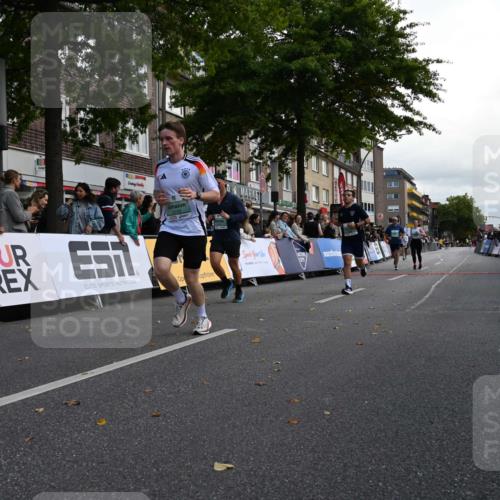 20.09.2026 - PSD Bank Halbmarathon J. Mangold http://msf.ph/oto/10526621 20.09.2026 12:08:01 Ziel 1886, 2298, 2340, 2875, 2905, 2970, 3128, 3130, 3466, 3753 meine-sportfotos.de
