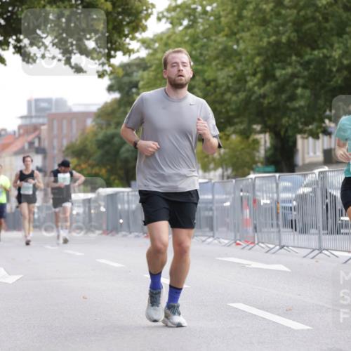 20.09.2026 - PSD Bank Halbmarathon Jannik Wohlers http://msf.ph/oto/10526713 20.09.2026 12:11:00 Laufen 1066, 1065 meine-sportfotos.de