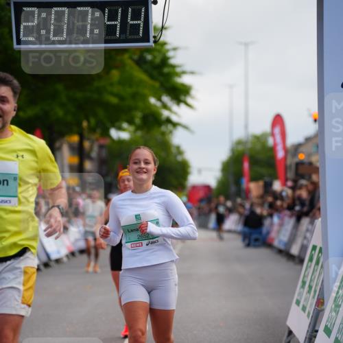 20.09.2026 - PSD Bank Halbmarathon LAZAROV Photography http://msf.ph/oto/10526819 20.09.2026 12:07:44 Ziel 1522, 1622, 1968, 2652, 4424 meine-sportfotos.de