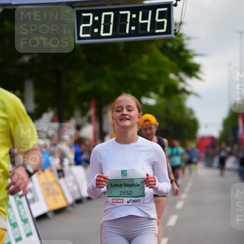20.09.2026 - PSD Bank Halbmarathon LAZAROV Photography http://msf.ph/oto/10526845 20.09.2026 12:07:45 Ziel 1522, 1622, 1968, 2652, 4424 meine-sportfotos.de