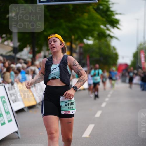 20.09.2026 - PSD Bank Halbmarathon LAZAROV Photography http://msf.ph/oto/10526865 20.09.2026 12:07:46 Ziel 1522, 1622, 1968, 2652, 3378, 4424 meine-sportfotos.de