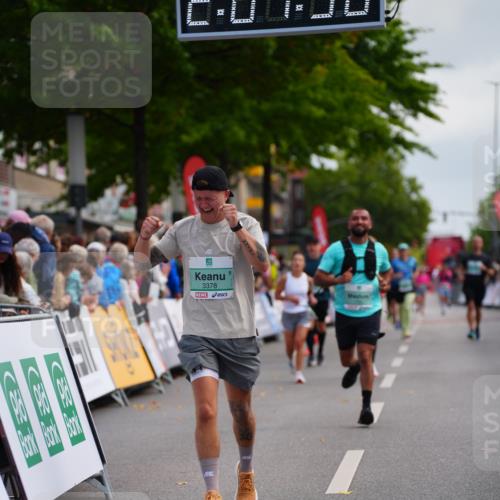 20.09.2026 - PSD Bank Halbmarathon LAZAROV Photography http://msf.ph/oto/10526914 20.09.2026 12:07:49 Ziel 1522, 1600, 1622, 1705, 1968, 2652, 3378 meine-sportfotos.de