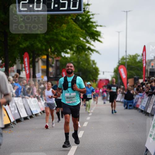 20.09.2026 - PSD Bank Halbmarathon LAZAROV Photography http://msf.ph/oto/10526935 20.09.2026 12:07:50 Ziel 1600, 1622, 1705, 1968, 2652, 3378 meine-sportfotos.de