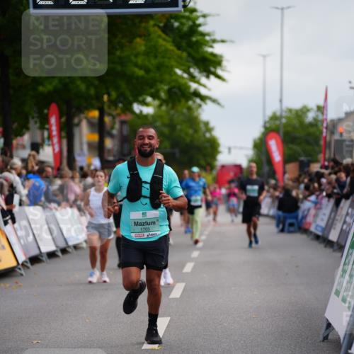 20.09.2026 - PSD Bank Halbmarathon LAZAROV Photography http://msf.ph/oto/10526948 20.09.2026 12:07:51 Ziel 1600, 1622, 1705, 1968, 2652, 3219, 3378 meine-sportfotos.de