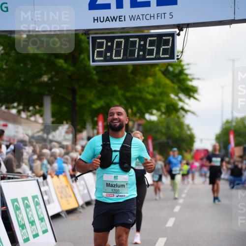 20.09.2026 - PSD Bank Halbmarathon LAZAROV Photography http://msf.ph/oto/10526967 20.09.2026 12:07:52 Ziel 1600, 1705, 1968, 3219, 3378, 4776 meine-sportfotos.de