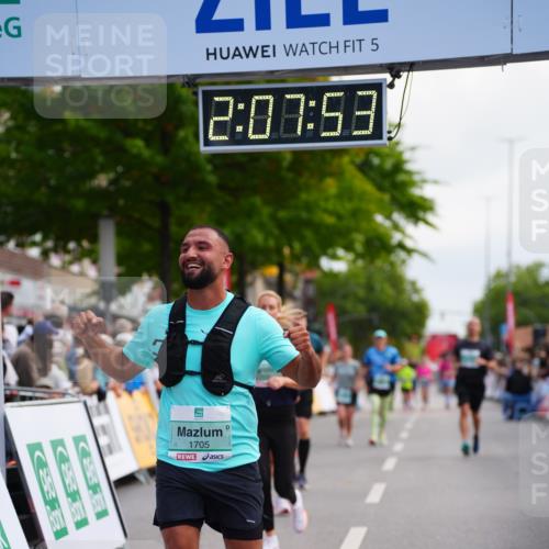 20.09.2026 - PSD Bank Halbmarathon LAZAROV Photography http://msf.ph/oto/10526990 20.09.2026 12:07:52 Ziel 1600, 1705, 1968, 3219, 3378, 4776 meine-sportfotos.de