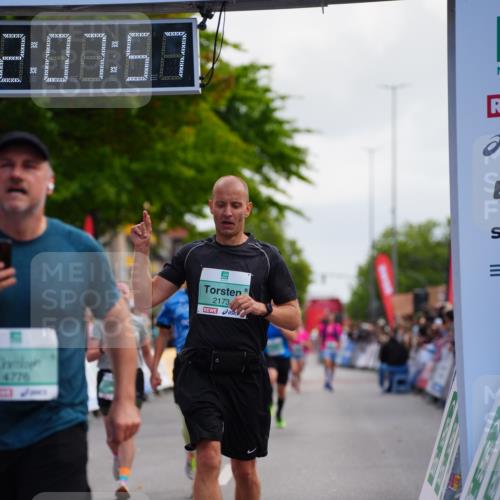 20.09.2026 - PSD Bank Halbmarathon LAZAROV Photography http://msf.ph/oto/10527087 20.09.2026 12:07:57 Ziel 1238, 1600, 1705, 2173, 3219, 3378, 3486, 3487, 4776 meine-sportfotos.de