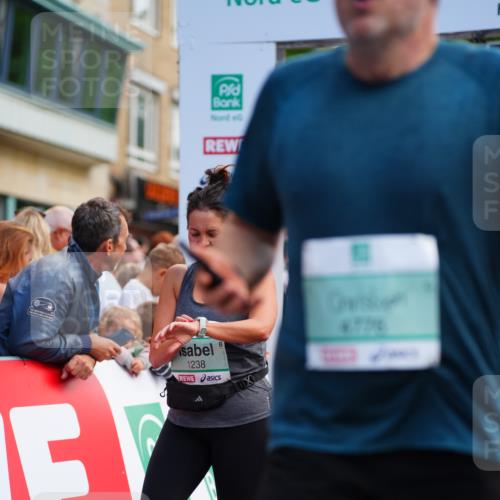 20.09.2026 - PSD Bank Halbmarathon LAZAROV Photography http://msf.ph/oto/10527117 20.09.2026 12:07:59 Ziel 1238, 1600, 1705, 2173, 2499, 3219, 3486, 3487, 4502, 4776 meine-sportfotos.de