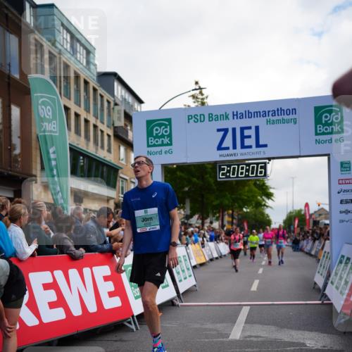 20.09.2026 - PSD Bank Halbmarathon LAZAROV Photography http://msf.ph/oto/10527251 20.09.2026 12:08:05 Ziel 1228, 1238, 2173, 2499, 3486, 3487, 4502 meine-sportfotos.de