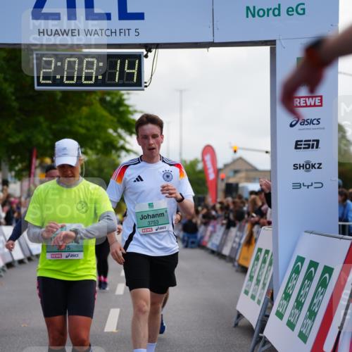 20.09.2026 - PSD Bank Halbmarathon LAZAROV Photography http://msf.ph/oto/10527508 20.09.2026 12:08:13 Ziel 1228, 1886, 2340, 2875, 2905, 2970, 3128, 3130, 3466, 3753 meine-sportfotos.de