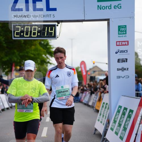 20.09.2026 - PSD Bank Halbmarathon LAZAROV Photography http://msf.ph/oto/10527619 20.09.2026 12:08:14 Ziel 1228, 1886, 2340, 2875, 2905, 2970, 3128, 3130, 3466, 3753 meine-sportfotos.de