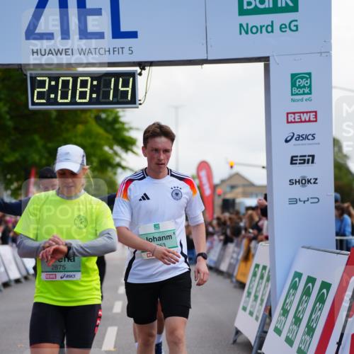 20.09.2026 - PSD Bank Halbmarathon LAZAROV Photography http://msf.ph/oto/10527635 20.09.2026 12:08:14 Ziel 1228, 1886, 2340, 2875, 2905, 2970, 3128, 3130, 3466, 3753 meine-sportfotos.de