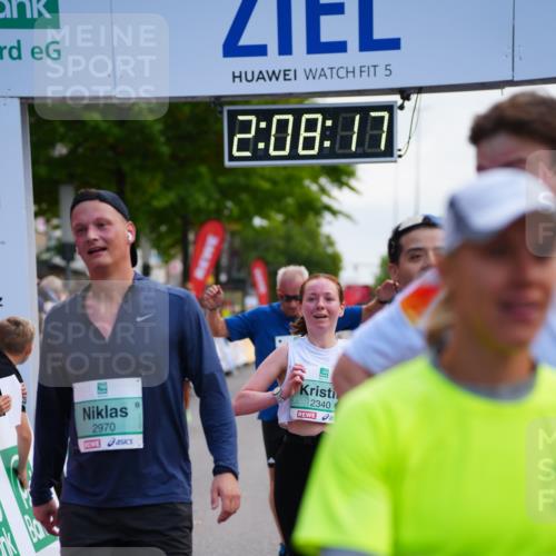 20.09.2026 - PSD Bank Halbmarathon LAZAROV Photography http://msf.ph/oto/10527668 20.09.2026 12:08:17 Ziel 1228, 1886, 2298, 2340, 2875, 2905, 2970, 3128, 3130, 3466, 3753 meine-sportfotos.de
