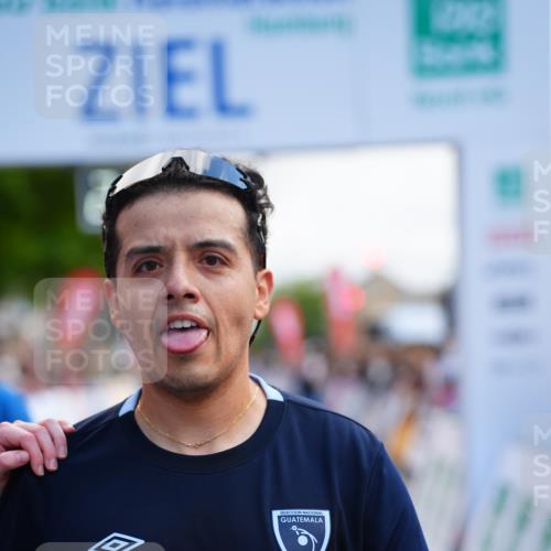 20.09.2026 - PSD Bank Halbmarathon LAZAROV Photography http://msf.ph/oto/10527791 20.09.2026 12:08:19 Ziel 1886, 2298, 2340, 2875, 2905, 2970, 3753 meine-sportfotos.de