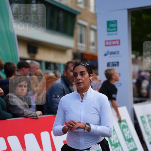 20.09.2026 - PSD Bank Halbmarathon LAZAROV Photography http://msf.ph/oto/10527876 20.09.2026 12:08:23 Ziel 2298, 2340, 2905 meine-sportfotos.de