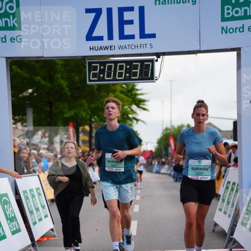 20.09.2026 - PSD Bank Halbmarathon LAZAROV Photography http://msf.ph/oto/10528056 20.09.2026 12:08:37 Ziel 1229, 2478, 2941 meine-sportfotos.de