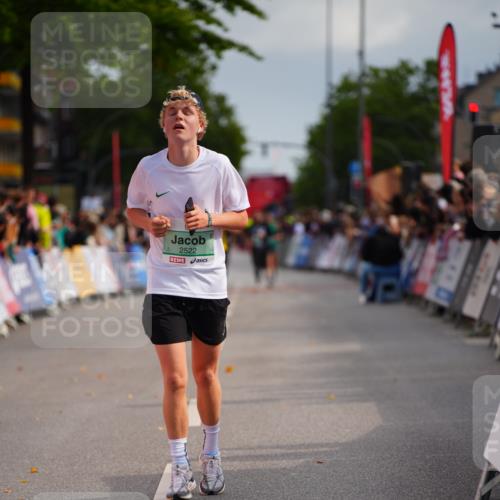 20.09.2026 - PSD Bank Halbmarathon LAZAROV Photography http://msf.ph/oto/10528162 20.09.2026 12:08:44 Ziel 1229, 2478, 2522, 2941, 4613 meine-sportfotos.de