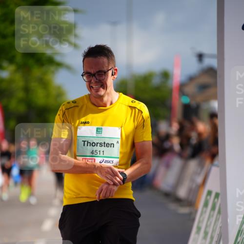 20.09.2026 - PSD Bank Halbmarathon LAZAROV Photography http://msf.ph/oto/10528279 20.09.2026 12:08:53 Ziel 2522, 4511 meine-sportfotos.de