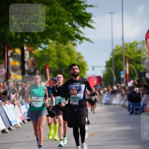 20.09.2026 - PSD Bank Halbmarathon LAZAROV Photography http://msf.ph/oto/10528288 20.09.2026 12:08:59 Ziel 2621, 3279, 4046, 4511 meine-sportfotos.de