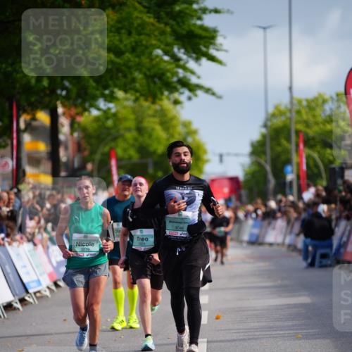 20.09.2026 - PSD Bank Halbmarathon LAZAROV Photography http://msf.ph/oto/10528295 20.09.2026 12:08:59 Ziel 2621, 3279, 4046, 4511 meine-sportfotos.de