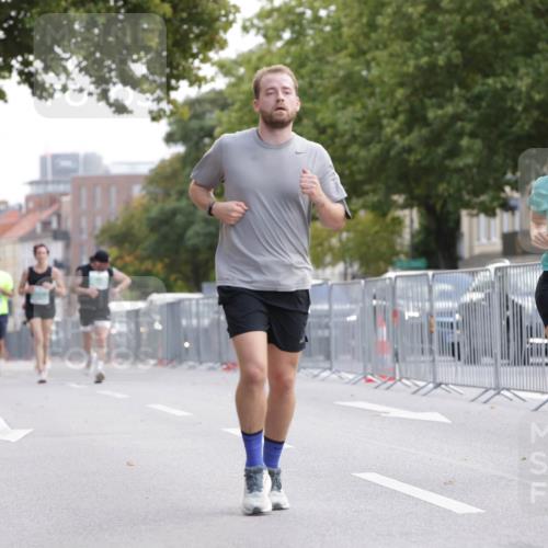20.09.2026 - PSD Bank Halbmarathon Jannik Wohlers http://msf.ph/oto/10528325 20.09.2026 12:11:00 Laufen 1066, 1065 meine-sportfotos.de