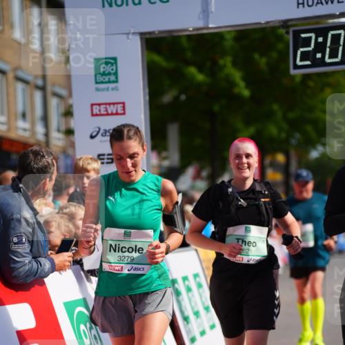 20.09.2026 - PSD Bank Halbmarathon LAZAROV Photography http://msf.ph/oto/10528438 20.09.2026 12:09:03 Ziel 2621, 3279, 3690, 4046 meine-sportfotos.de