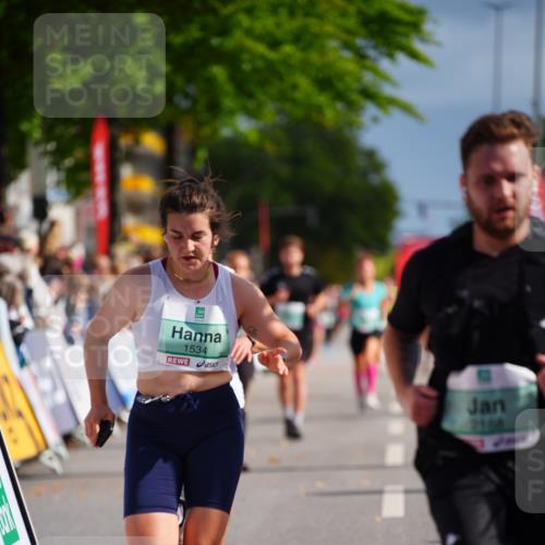 20.09.2026 - PSD Bank Halbmarathon LAZAROV Photography http://msf.ph/oto/10528590 20.09.2026 12:09:12 Ziel 1290, 1534, 1945, 2188, 3250, 3432, 3690 meine-sportfotos.de
