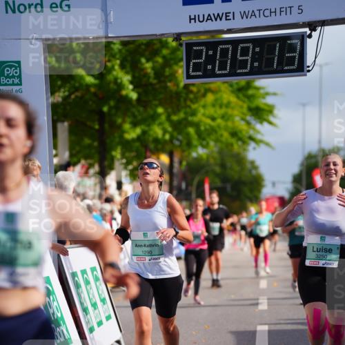 20.09.2026 - PSD Bank Halbmarathon LAZAROV Photography http://msf.ph/oto/10528597 20.09.2026 12:09:13 Ziel 1066, 1290, 1534, 1945, 2188, 3250, 3432 meine-sportfotos.de