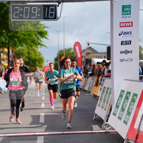 20.09.2026 - PSD Bank Halbmarathon LAZAROV Photography http://msf.ph/oto/10528629 20.09.2026 12:09:16 Ziel 1065, 1066, 1290, 1534, 1945, 2188, 2405, 3250, 3432, 4240 meine-sportfotos.de