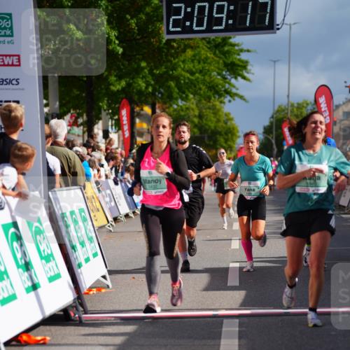 20.09.2026 - PSD Bank Halbmarathon LAZAROV Photography http://msf.ph/oto/10528661 20.09.2026 12:09:16 Ziel 1065, 1066, 1290, 1534, 1945, 2188, 2405, 3250, 3432, 4240 meine-sportfotos.de